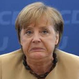Ангела Меркель не хочет отпускать Грецию из Еврозоны