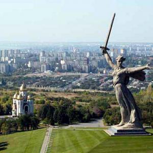 Две трети волгоградцев не хотят переименования города в Сталинград