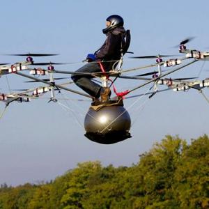 Власти США разрешили Amazon испытать дроны-курьеры
