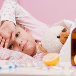 Ученые: Простуда у детей может привести к инсульту