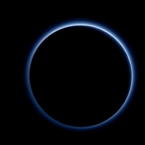 Голубое небо и красный лед Плутона - новая сенсация от New Horizons (ВИДЕО)