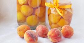Персики в сиропе: вкусно, витаминно, низкокалорийно
