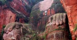 Самая большая статуя Будды в скале