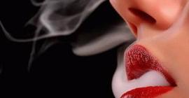 Курящие женщины – сладкоежки