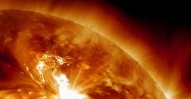 Случайность помогла NASA обнаружить необычную дыру на Солнце