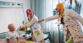 В Ставрополе больничные клоуны лечат «смехотерапией»