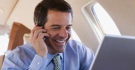 Минтранс снимает запрет на пользование «мобильниками» на борту самолетов