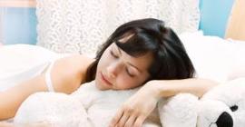 Ученые назвали среднюю продолжительность сна человека в России и других странах мира