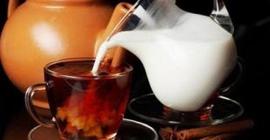 Пить чай с молоком вредно для здоровья — ученые