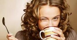 Женская грудь уменьшается из-за кофе