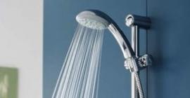 Американские учёные: чтобы оставаться здоровым, надо принимать душ 1–2 раза в неделю