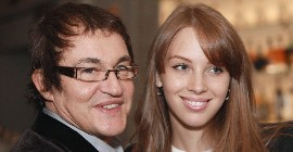 29-летняя жена Дмитрия Диброва станет бабушкой