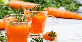 Польские учёные назвали морковь и яблоки лучшим средством против онкологии