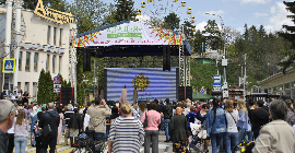 Центр Кисловодска перегружен из-за проведения фестиваля «Ладья»
