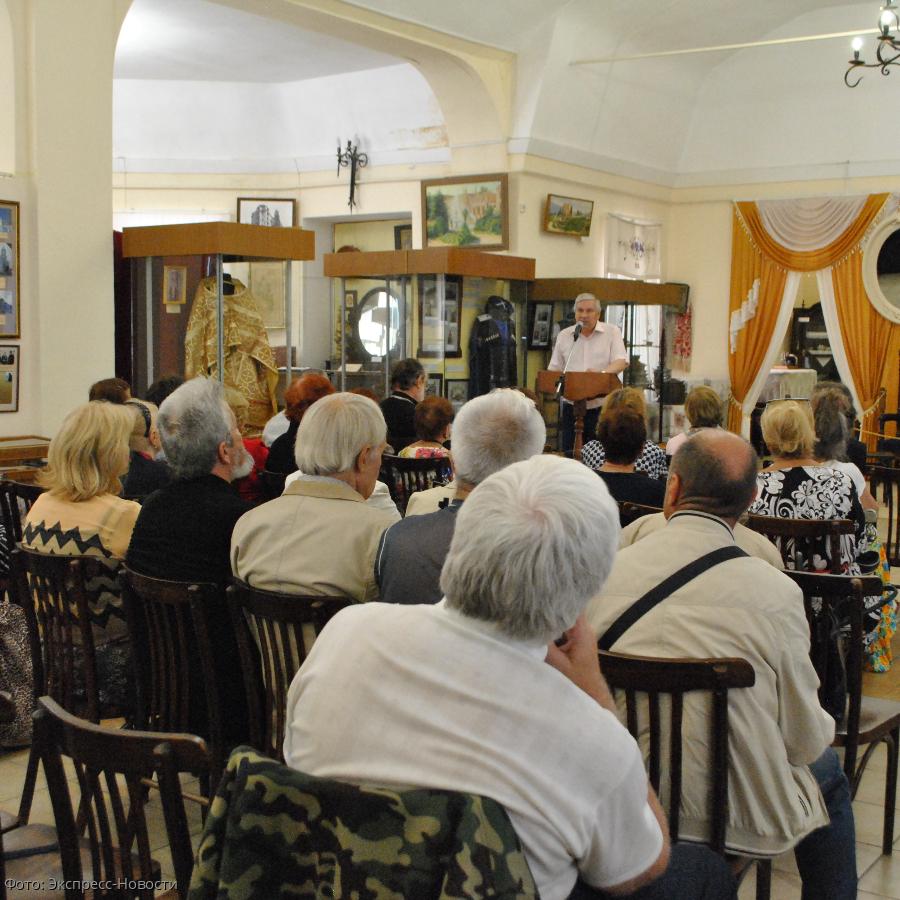 В Кисловодске открылась выставка, посвященная 90-летию со дня рождения отца Сергия Лиманова