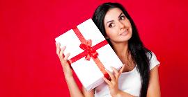 5 секретов для девушек: как правильно просить подарок у мужчины