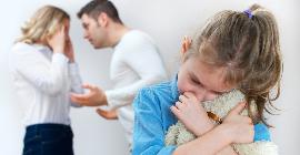 Ребенок после развода родителей: как помочь ему пережить этот сложный период