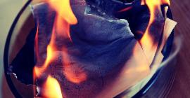 Американка сожгла свою квартиру, пытаясь уничтожить письма от бывшего