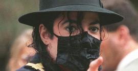 Телохранитель Майкла Джексона объяснил, зачем певец носил маску