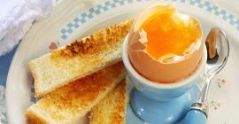 Как варить яйца всмятку: правила приготовления и полезные лайфхаки