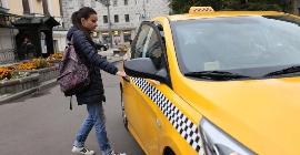 Названо самое безопасное место в такси во время коронавируса