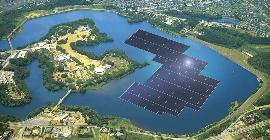 Плавучие солнечные фермы могут охладить озера, которым угрожает изменение климата