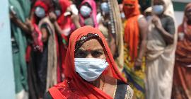 Кризис COVID в Индии: стратегия общественного здравоохранения провалилась