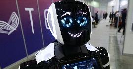 Во всероссийском детском центре «Смена» приступил к работе робот-учитель