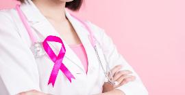 В октябре вся страна борется с раком груди