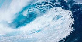 Гигантская «волна-призрак» прокатилась по северной части Тихого океана