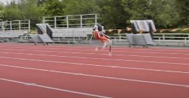 Робо-страус Кэсси установила мировой рекорд на 100-метровой дистанции