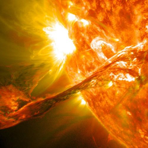 Массивные извержения на обратной стороне Солнца могут повлиять на Землю