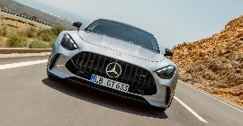 Mercedes-Benz представил новое поколение своего смелого спорткара AMG GT