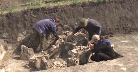 Археологи обнаружили могилу девушки бронзового века со странным погребальным инвентарем