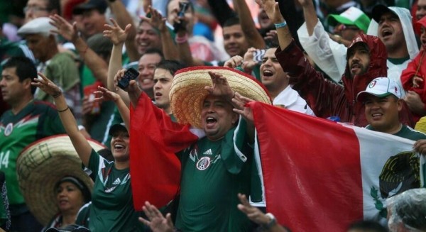 мексика мехико футбольные болельщики