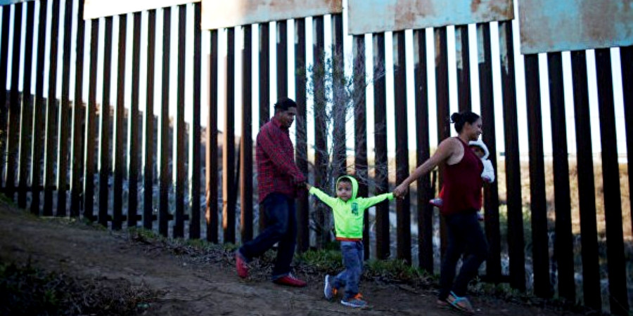стена на границе с Мексикой