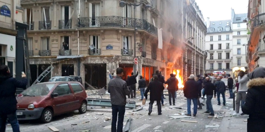 взрыв в центре Парижа
