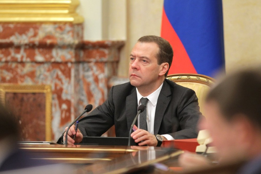 дмитрий медведев зарплата