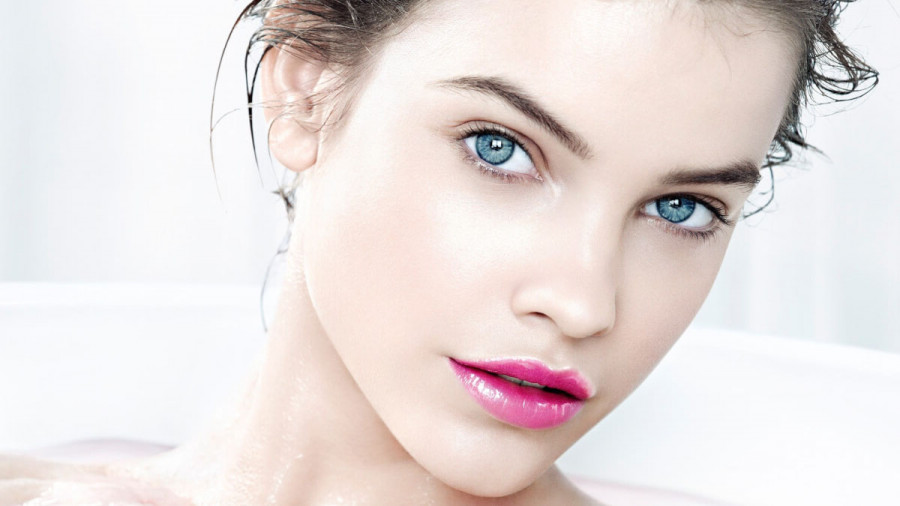 женское лицо