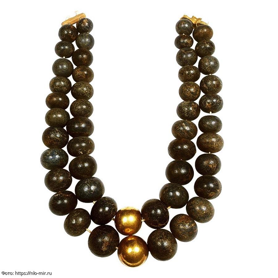 Бусы из метеорита