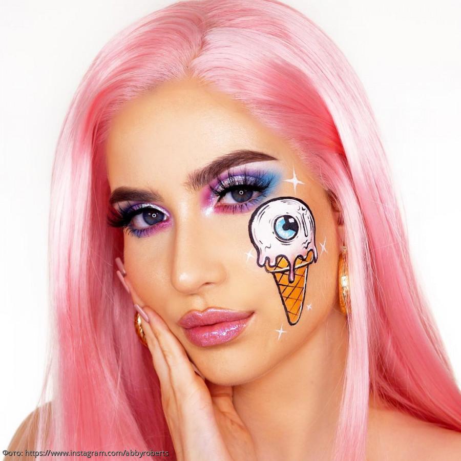 яркий боди-арт