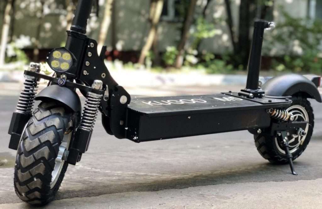 KUGOO M5 LUX 1200W 26Ah KUGOO M5 LUX 1200W 26Ah