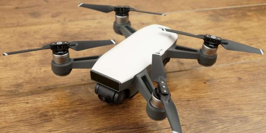 Квадрокоптер DJI Spark Fly More Combo Квадрокоптер DJI Spark Fly More Combo