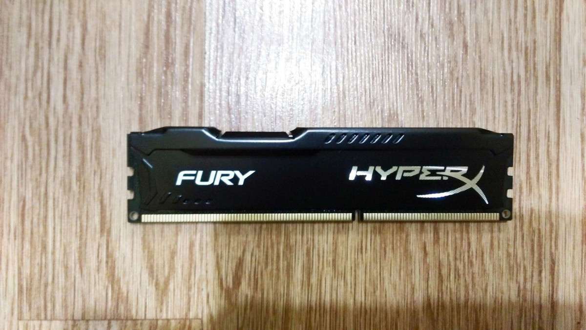 Оперативная память 4 GB 1 шт. HyperX Fury HX318C10FB/4