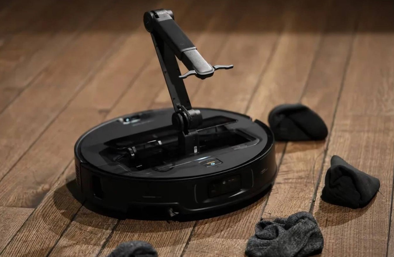 Ориентировочная цена Roborock Saros Z70 составляет 1600 долларов (примерно 175 500 рублей)